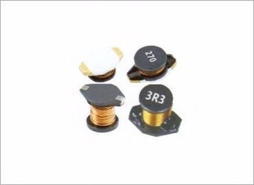 從手機(jī)顯示器上看，谷景強(qiáng)大的非屏蔽貼片電感生產(chǎn)能力